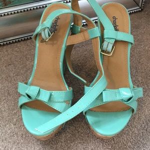 Size 9 summer wedge!